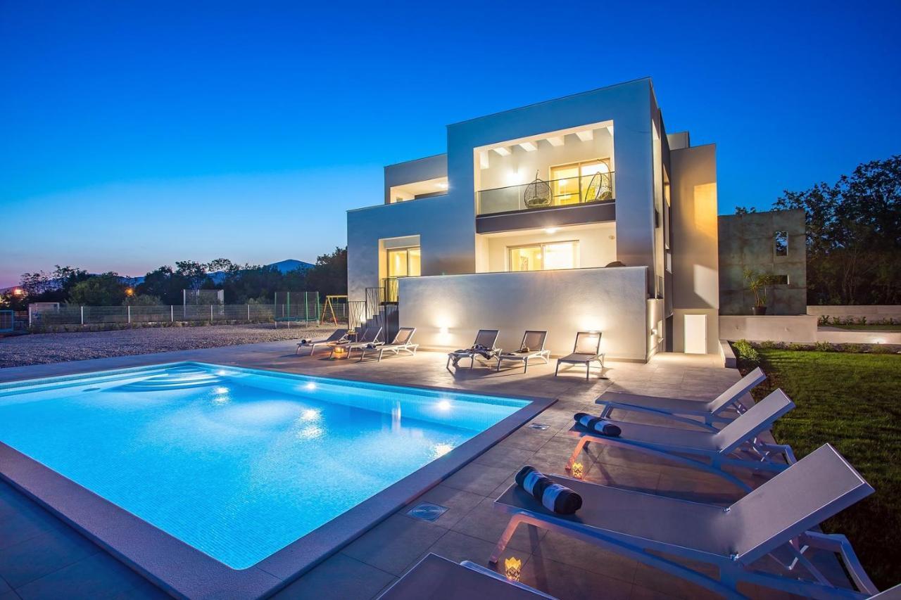 Vila Marijeta Exclusive 5 Star With 50sqm Private Pool, 6 Bedrooms And Playroom