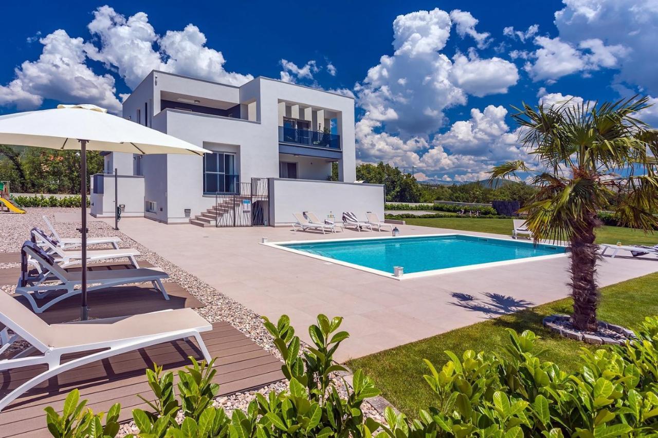 Marijeta Exclusive 5 Star With 50sqm Private Pool, 6 Bedrooms And Playroom *